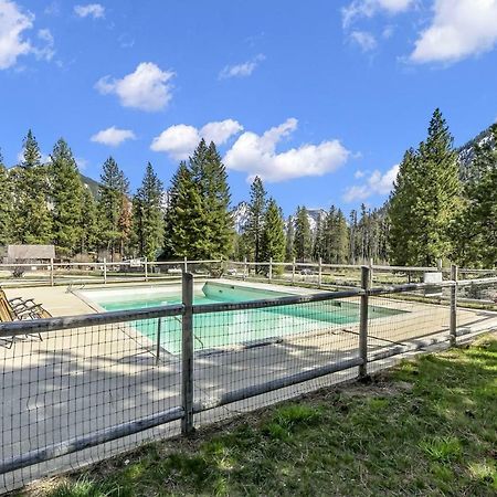 Sawtooth Lodge Stanley Bagian luar foto