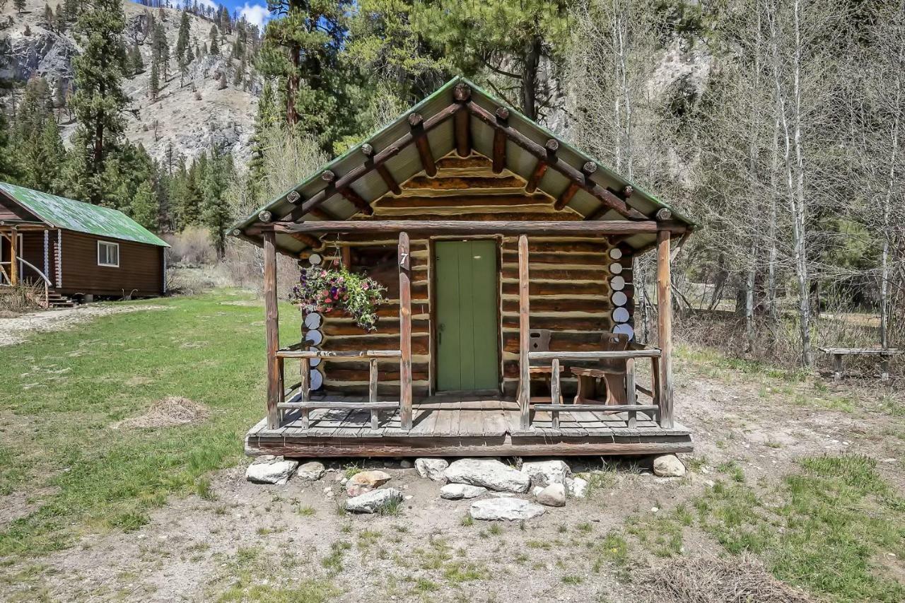 Sawtooth Lodge Stanley Bagian luar foto