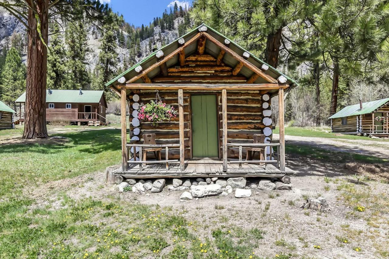 Sawtooth Lodge Stanley Bagian luar foto