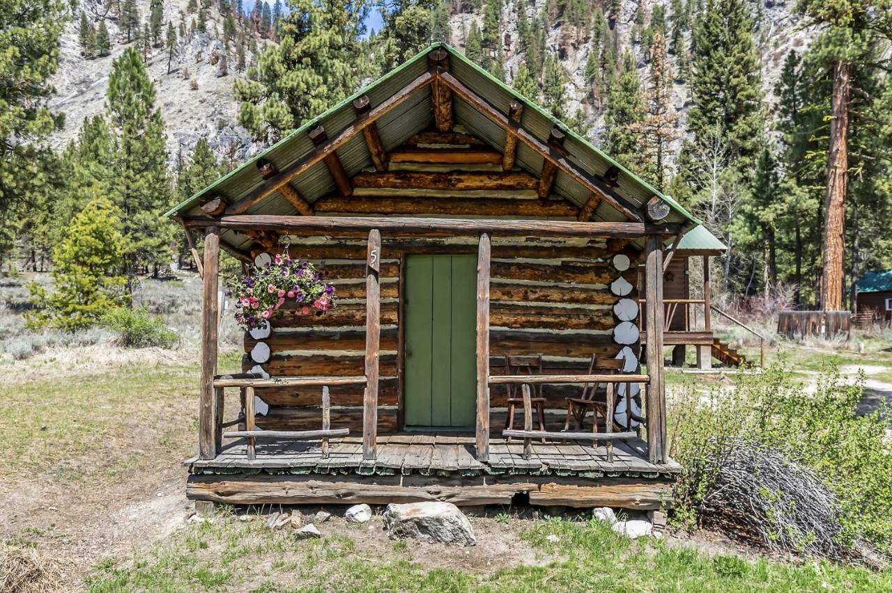 Sawtooth Lodge Stanley Bagian luar foto