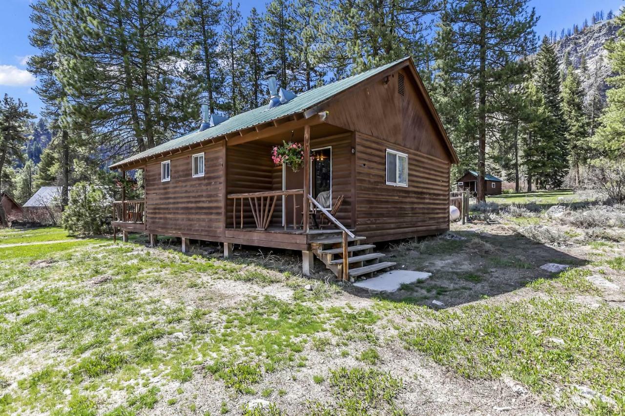 Sawtooth Lodge Stanley Bagian luar foto