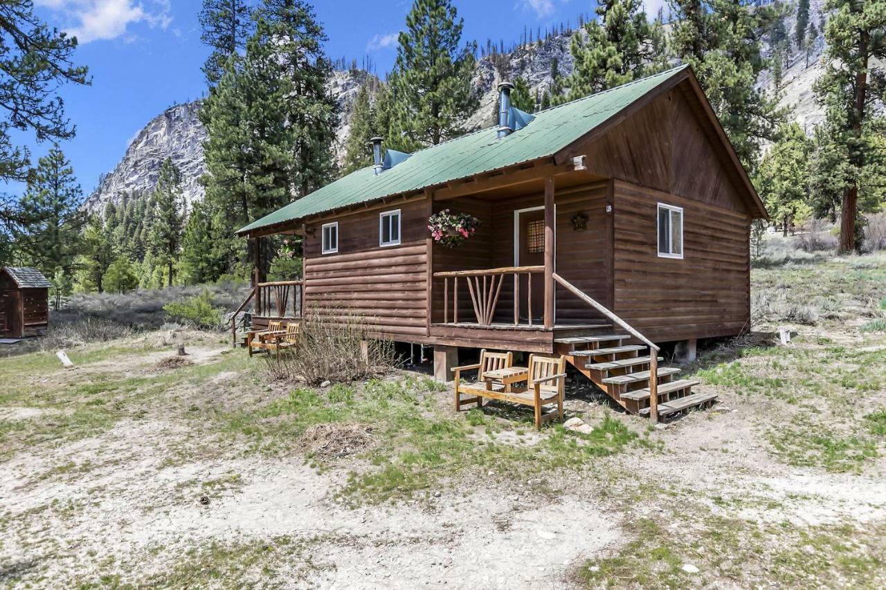 Sawtooth Lodge Stanley Bagian luar foto